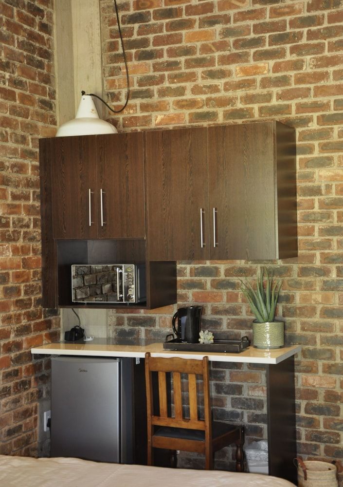 Grincourt Basic Room 8