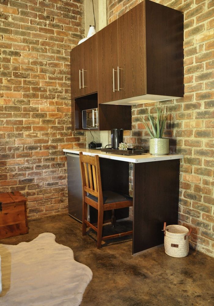 Grincourt Basic Room 16