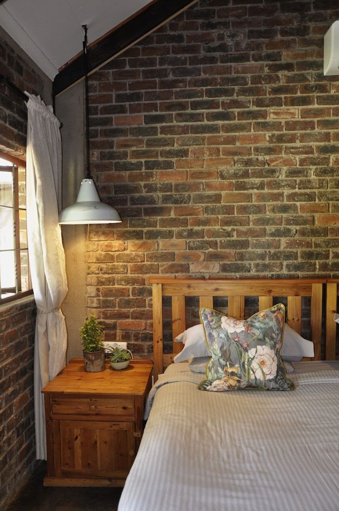 Grincourt Basic Room 11