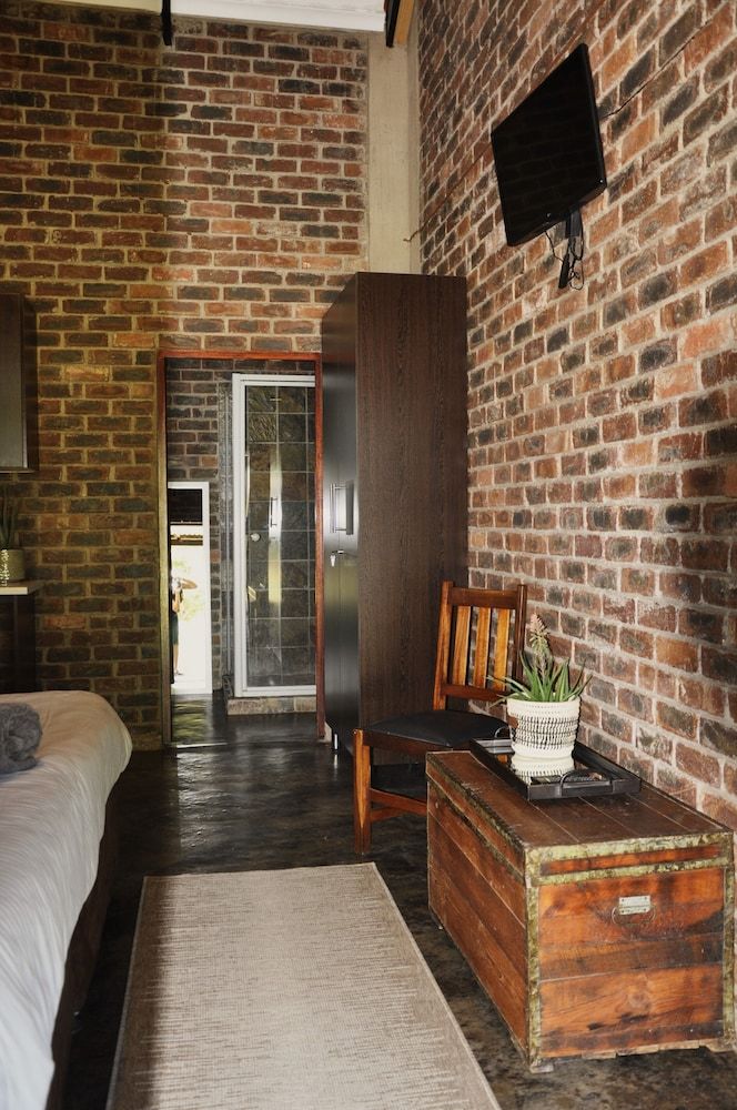 Grincourt Basic Room 9