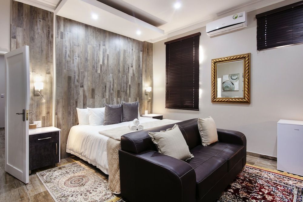 Rosewood Country Lodge Executive Suite 11