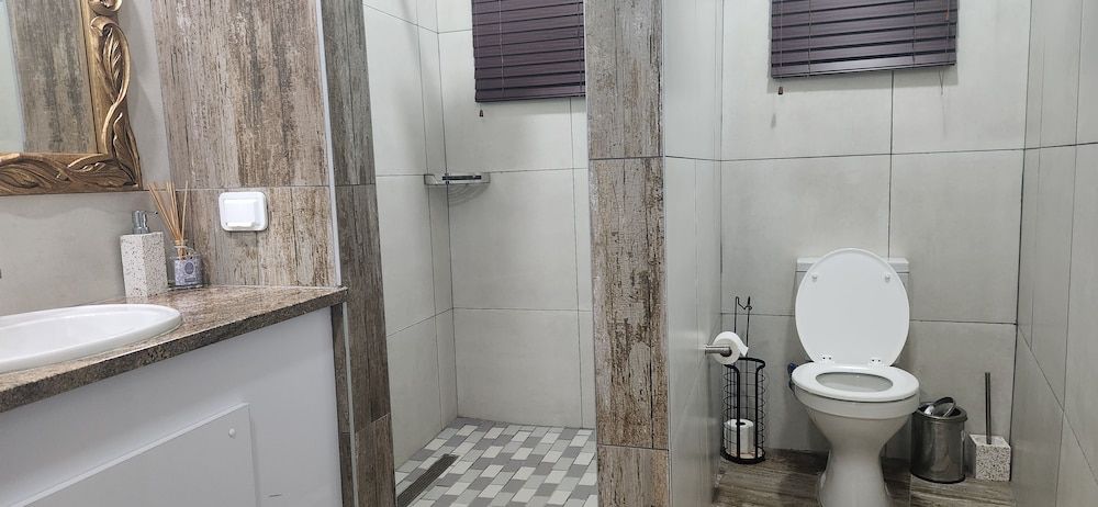 Rosewood Country Lodge Executive Room 12