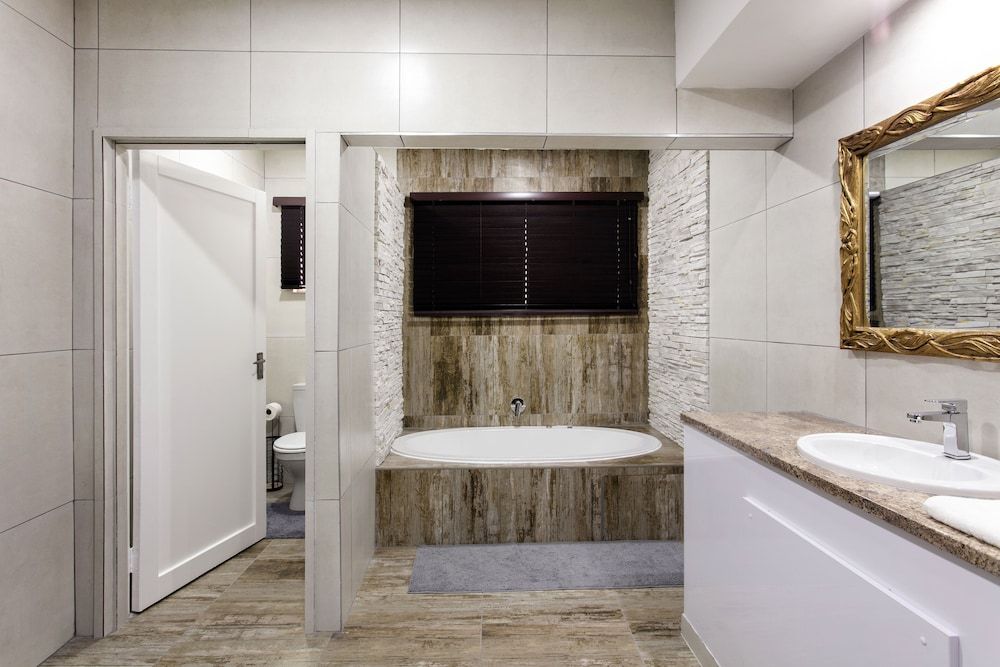 Rosewood Country Lodge Executive Suite 15