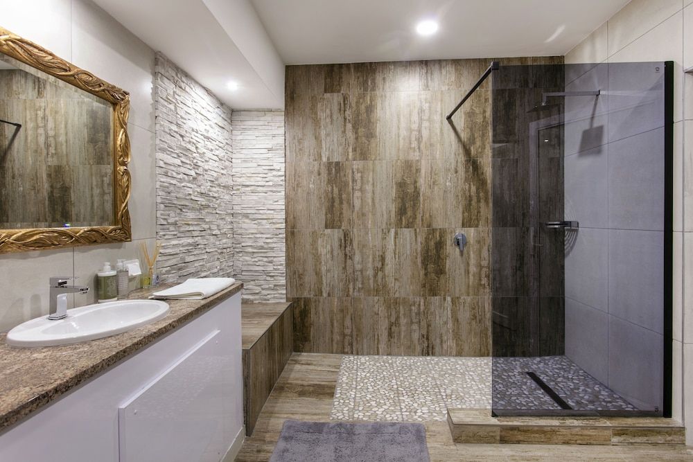 Rosewood Country Lodge Executive Suite 14