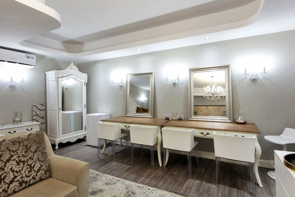 Rosewood Country Lodge Executive Suite 3