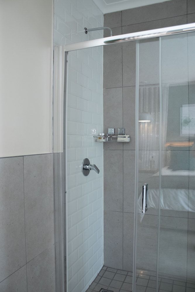 1945 On Kloof Guesthouse Superior Room 6