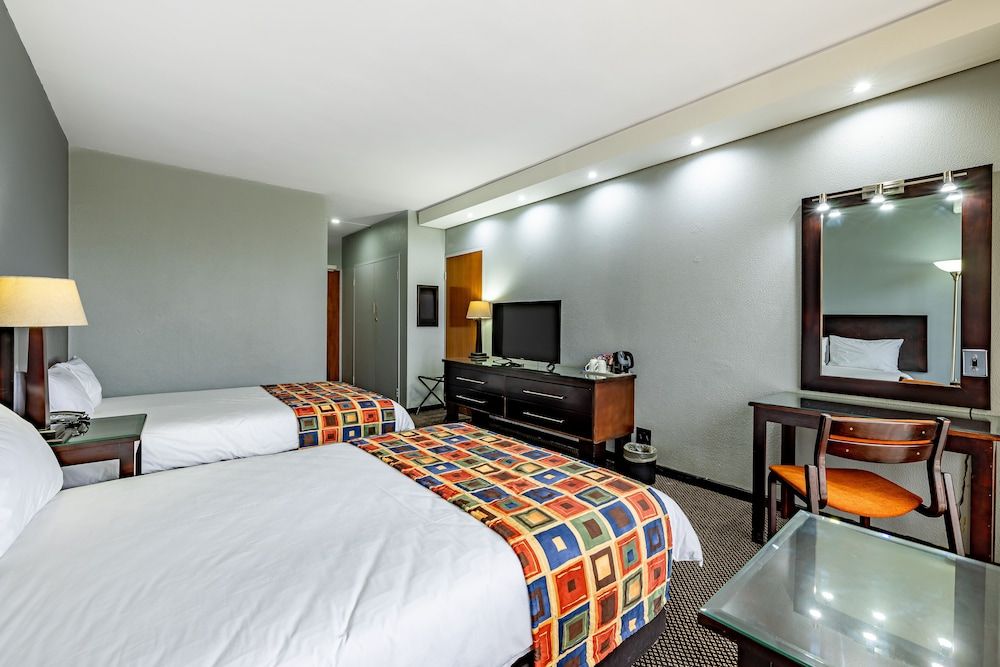 African Sky Hotels - Ermelo Inn Twin Room 3