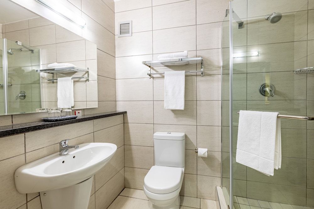 African Sky Hotels - Ermelo Inn Double Room 6