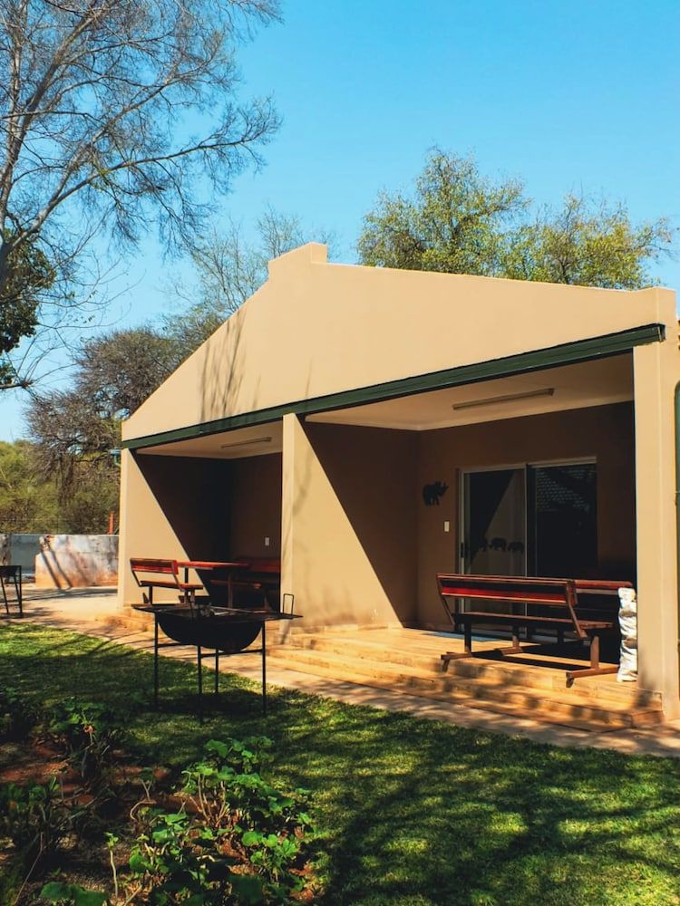 White Silo Accommodation Double Room (Rhino)