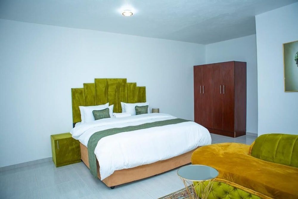 Comfort Studio, 1 King Bed