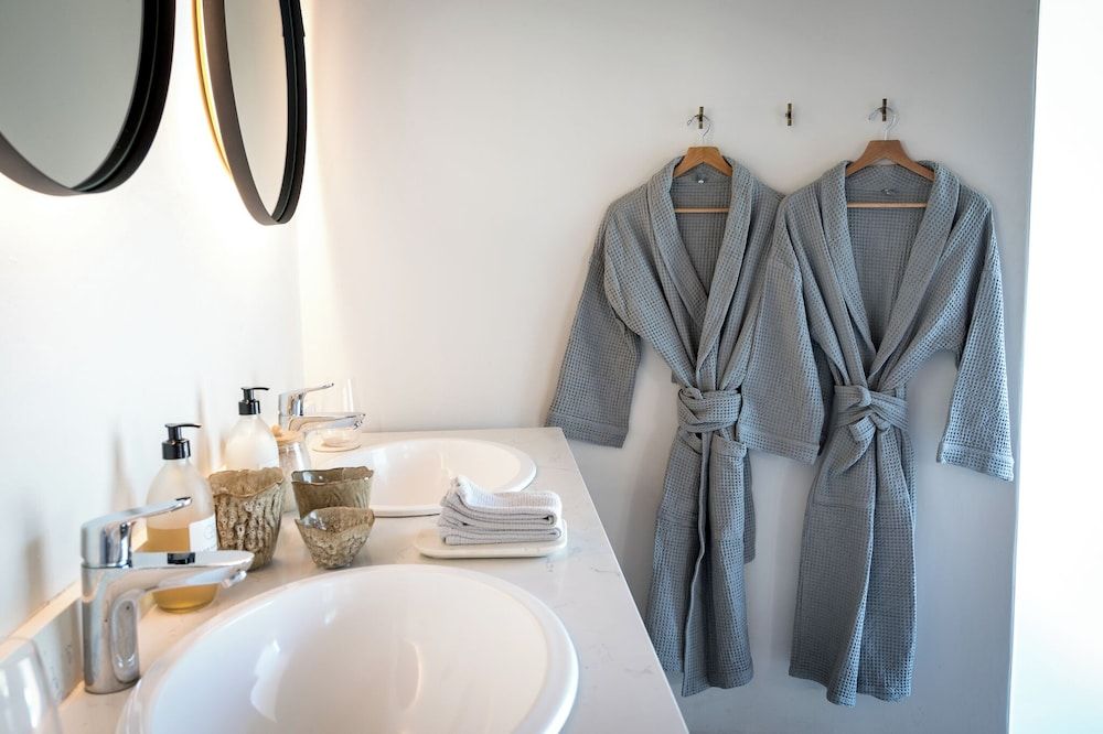 Serondella Safari Lodge Luxury Room, 1 King Bed 5