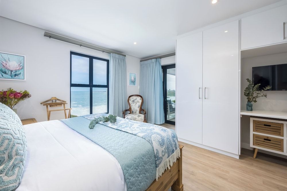Esplanade Hermanus Two Bed Sea View First Floor 201