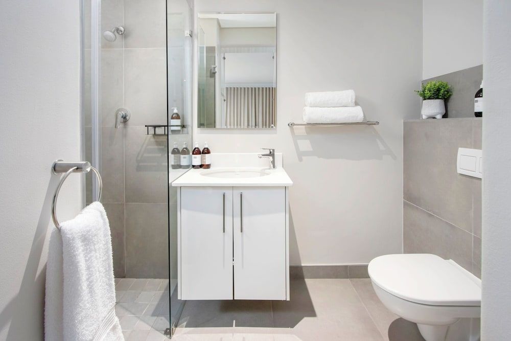 Esplanade Hermanus One Bed Sea View First Floor 202 5