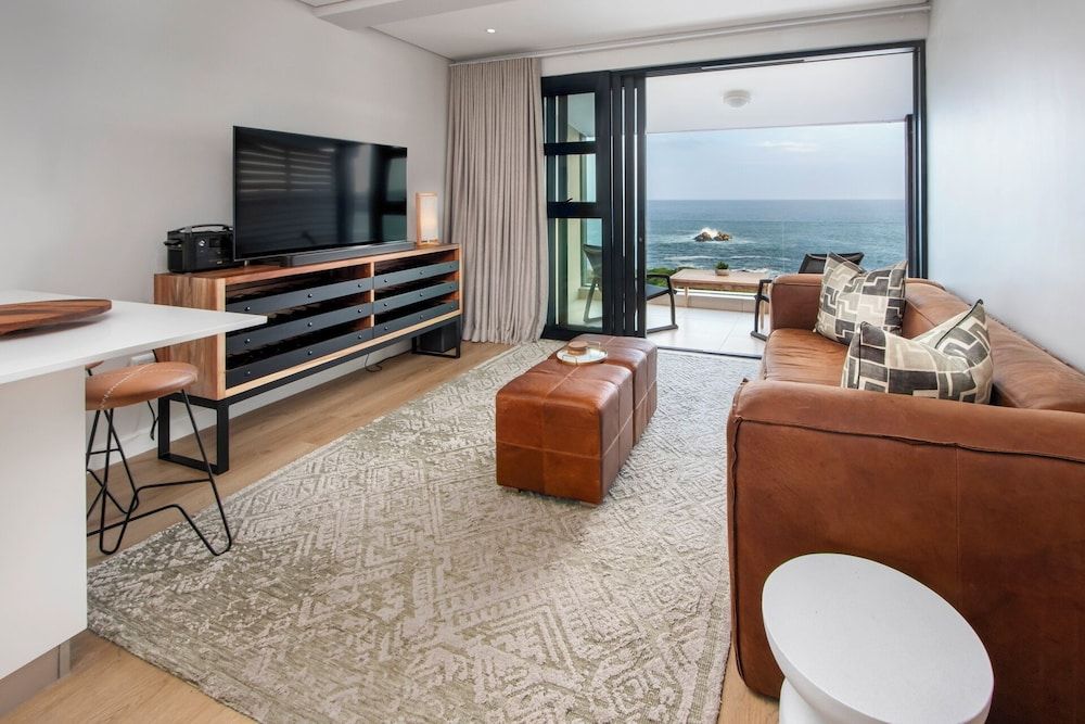 Esplanade Hermanus One Bed Sea View First Floor 202 3