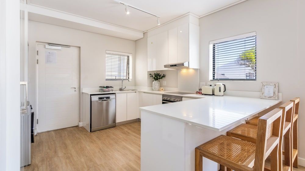 Esplanade Hermanus Two Bed Pool Terrace Superior 107 3