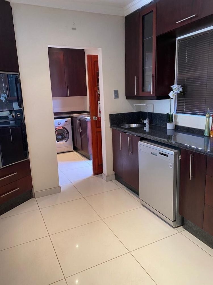 Hush Guest House Business Room 16