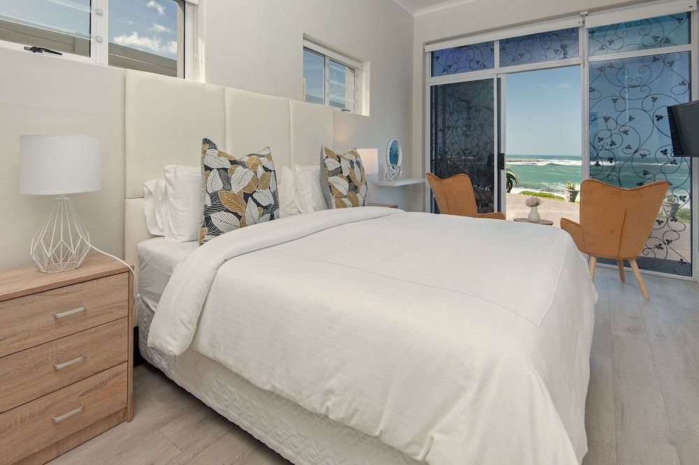 Seafront Absolute Suite