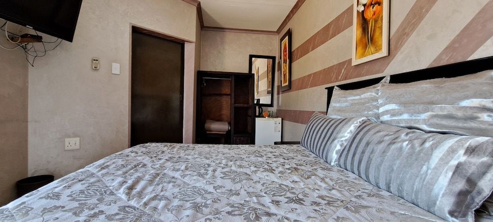 Petra Lodge Basic Double Room 4