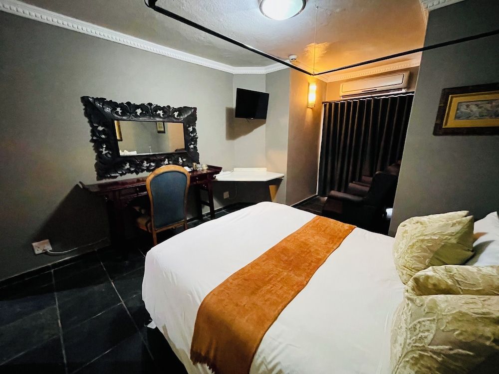 Standard Suite
