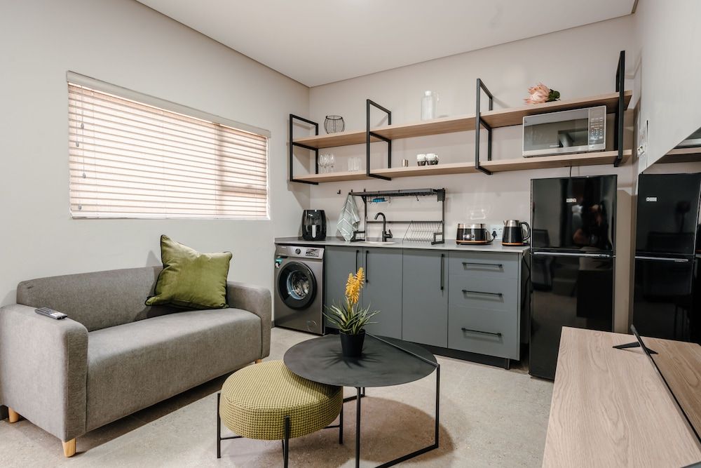 80 on Thabo Executive Apartment 2