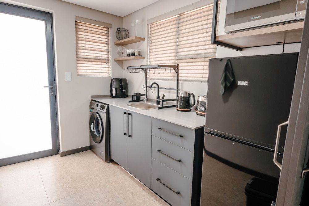 80 on Thabo Executive Apartment 6