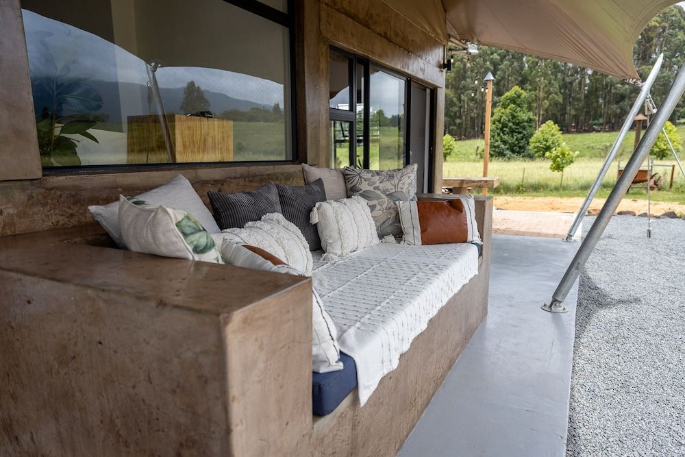 Belvidere Country Estate Premium Tent, 2 Bedrooms, Sauna, Mountain View 17