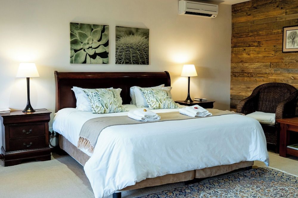 7th Hole Golf Lodge Luxury Room 2