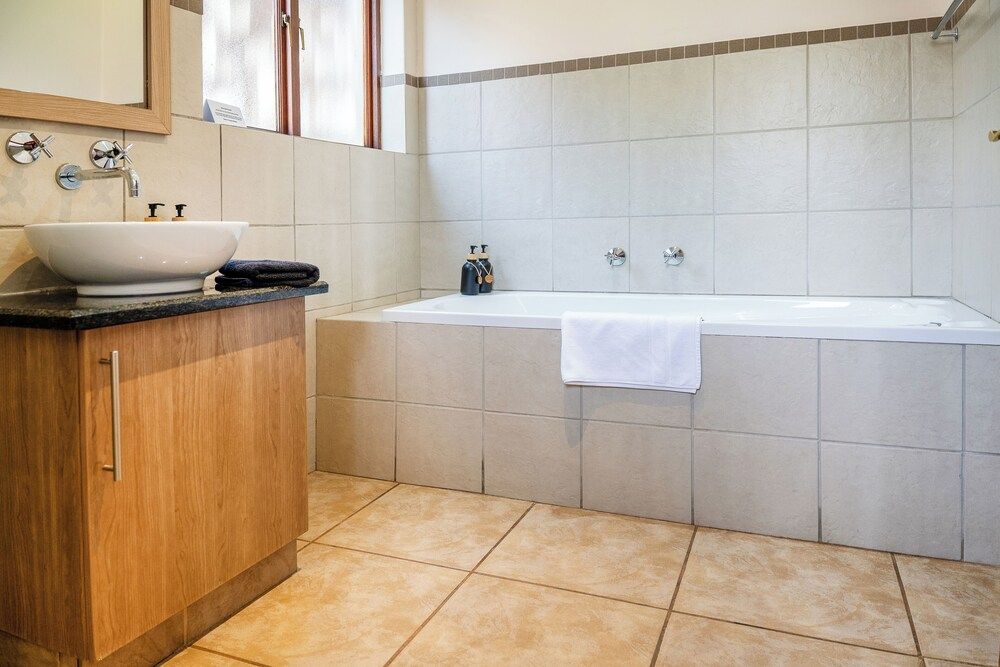 7th Hole Golf Lodge Standard Room 32