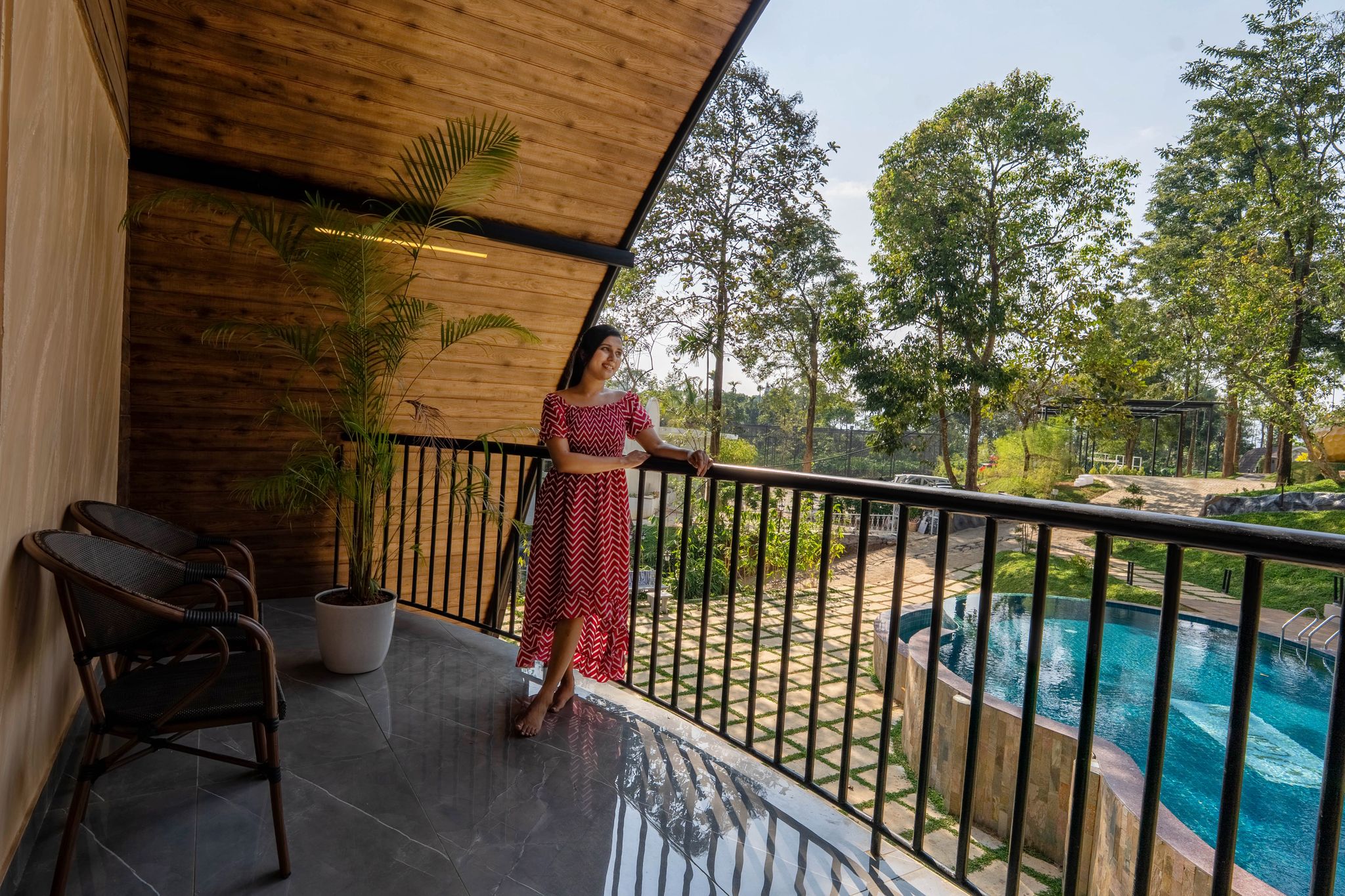 Bogey - Valley View AC Room with Balcony