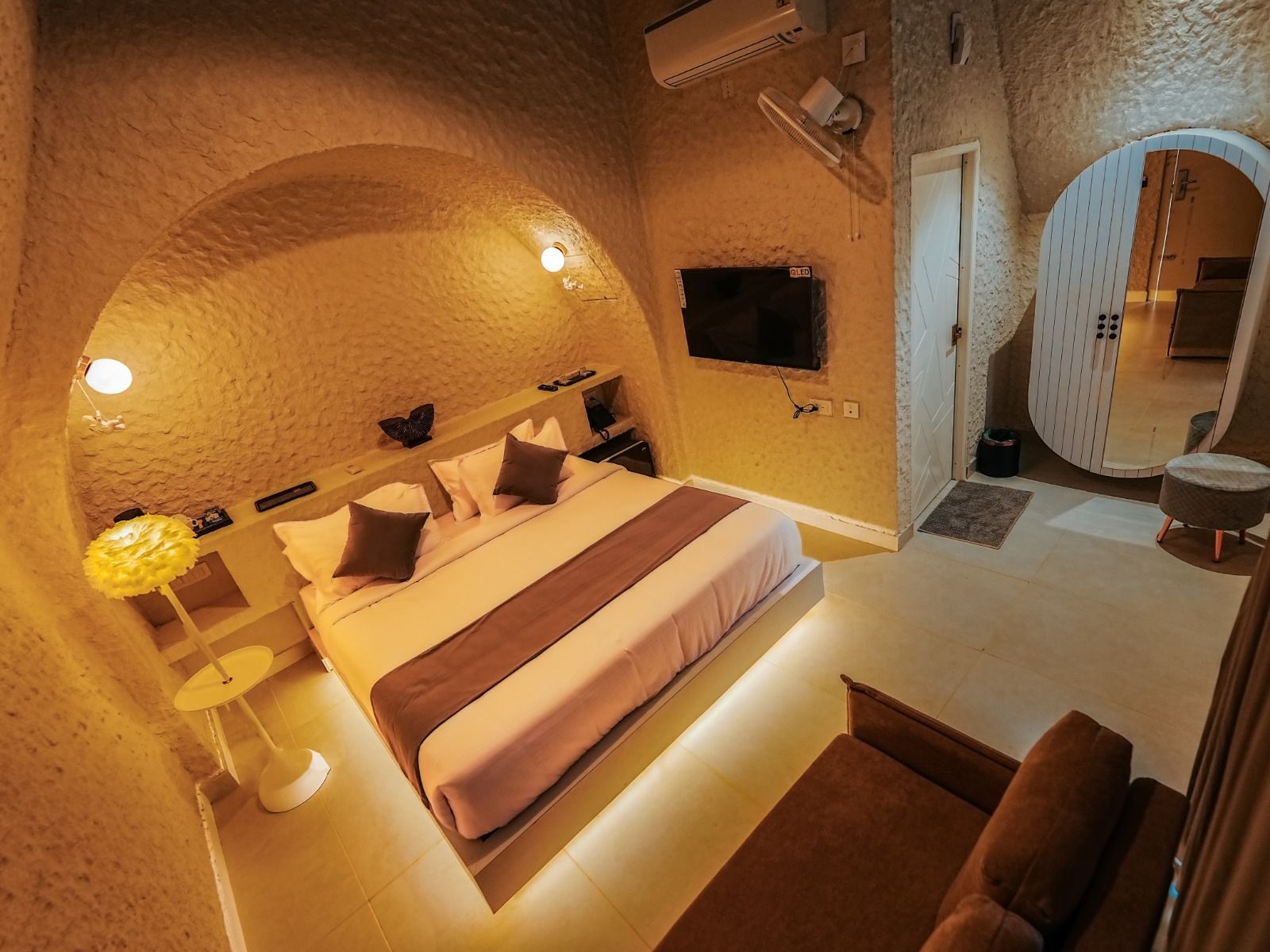 Tee - Wave Villa Garden View Room with Balcony