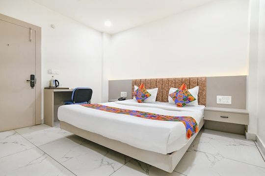 Hotel Kreston Heights Deluxe Room