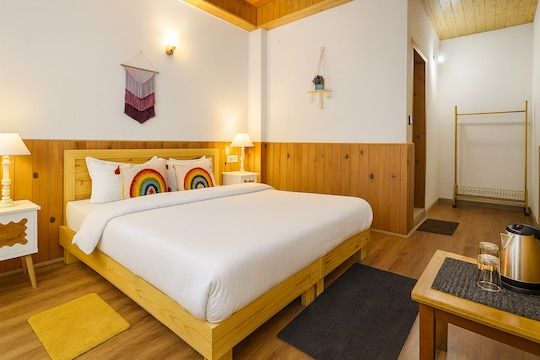 Tirthan Inn Guest House Garden Bliss Cozy Room - Ground Floor 4