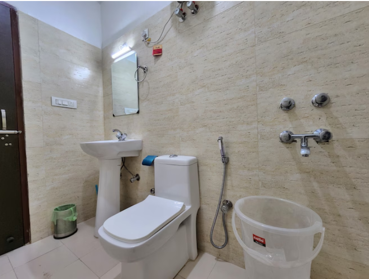 Dorjee House & Rooftop Cafe Twin Room with Balcony 3