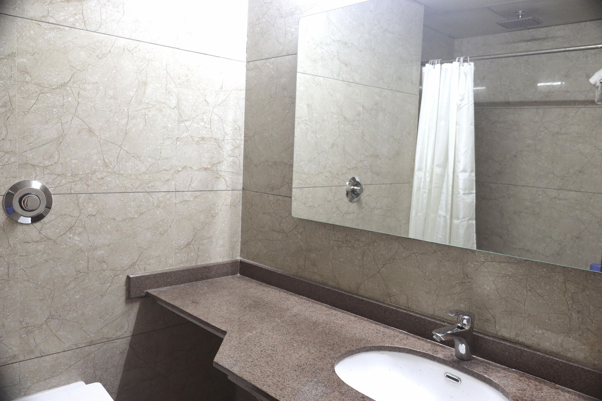 Heaven Seven Hotel and Resort Executive Twin Bed Room 3