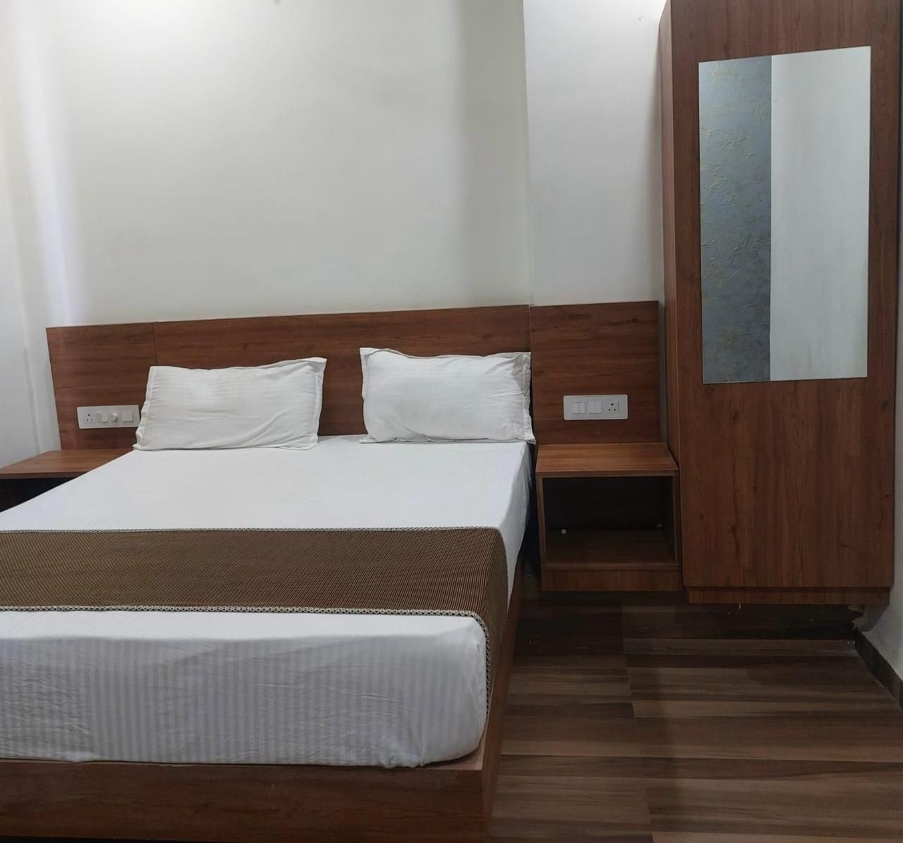 Heaven Seven Hotel and Resort Super Deluxe Room