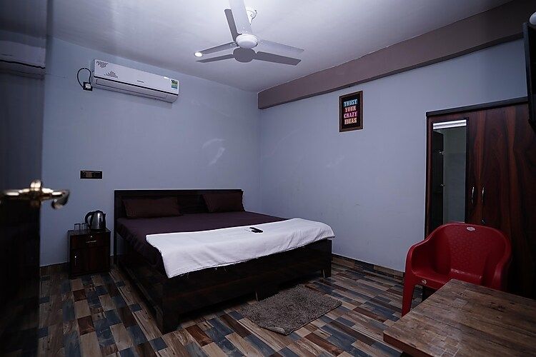 Hotel Urban Nest Deluxe Room 2