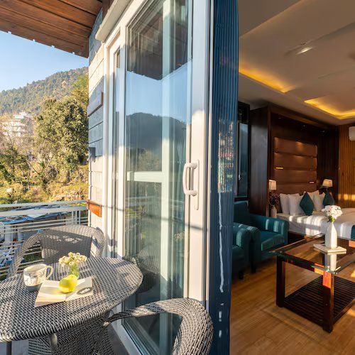 Deluxe Room With Balcony and Jacuzzi