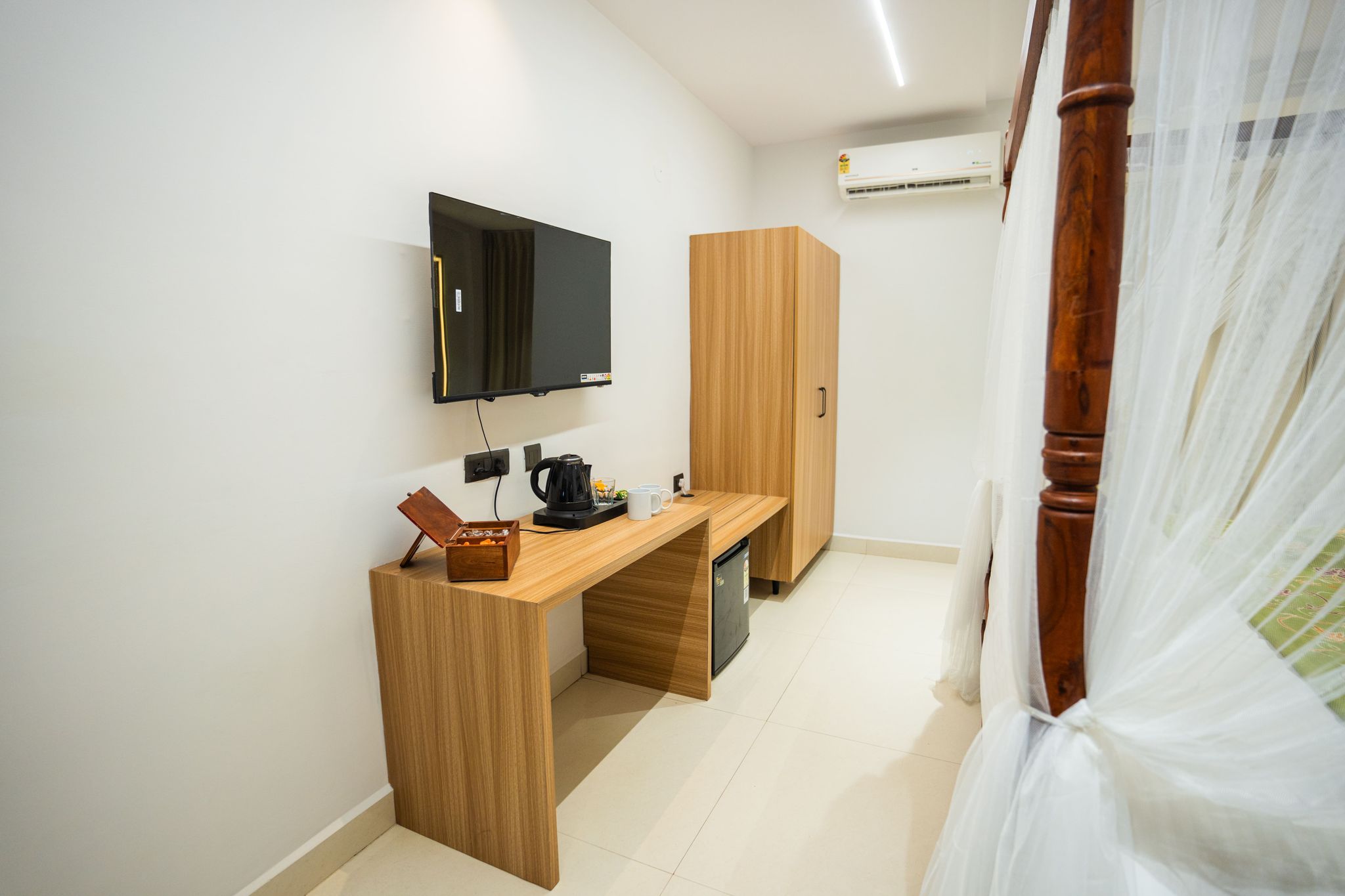  Hotel Indiana Hitech City, Hyderabad Deluxe King Rooms with City 16