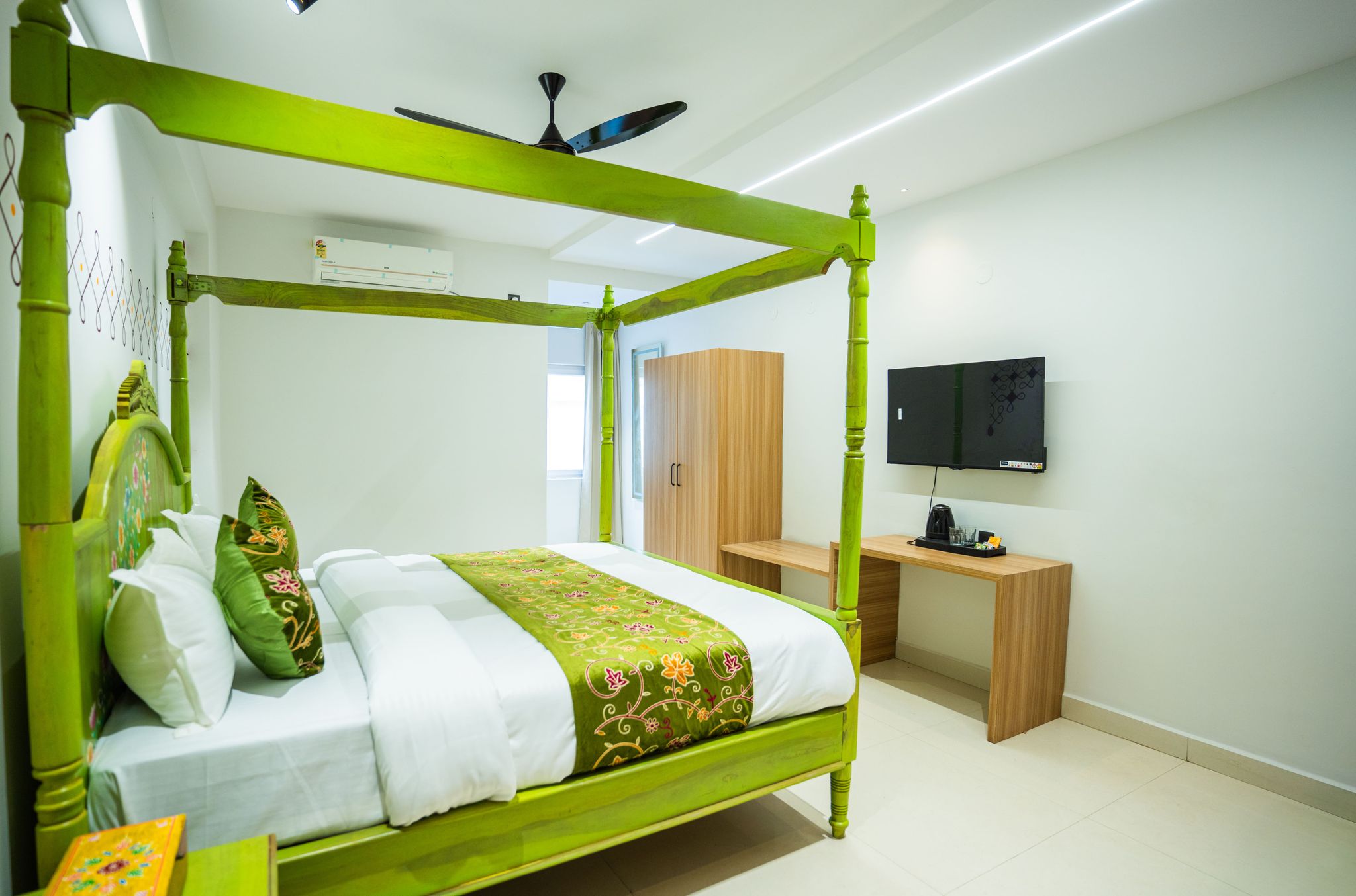  Hotel Indiana Hitech City, Hyderabad Deluxe King Rooms with City 10
