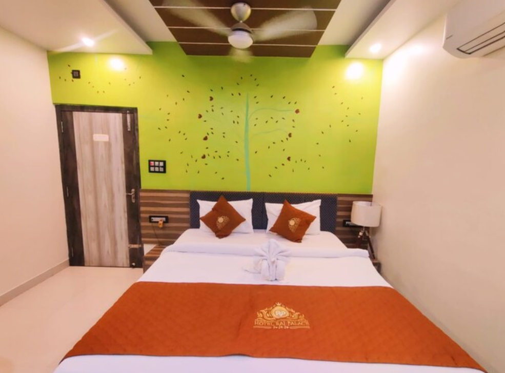 Raj Palace Premium Deluxe Room 4