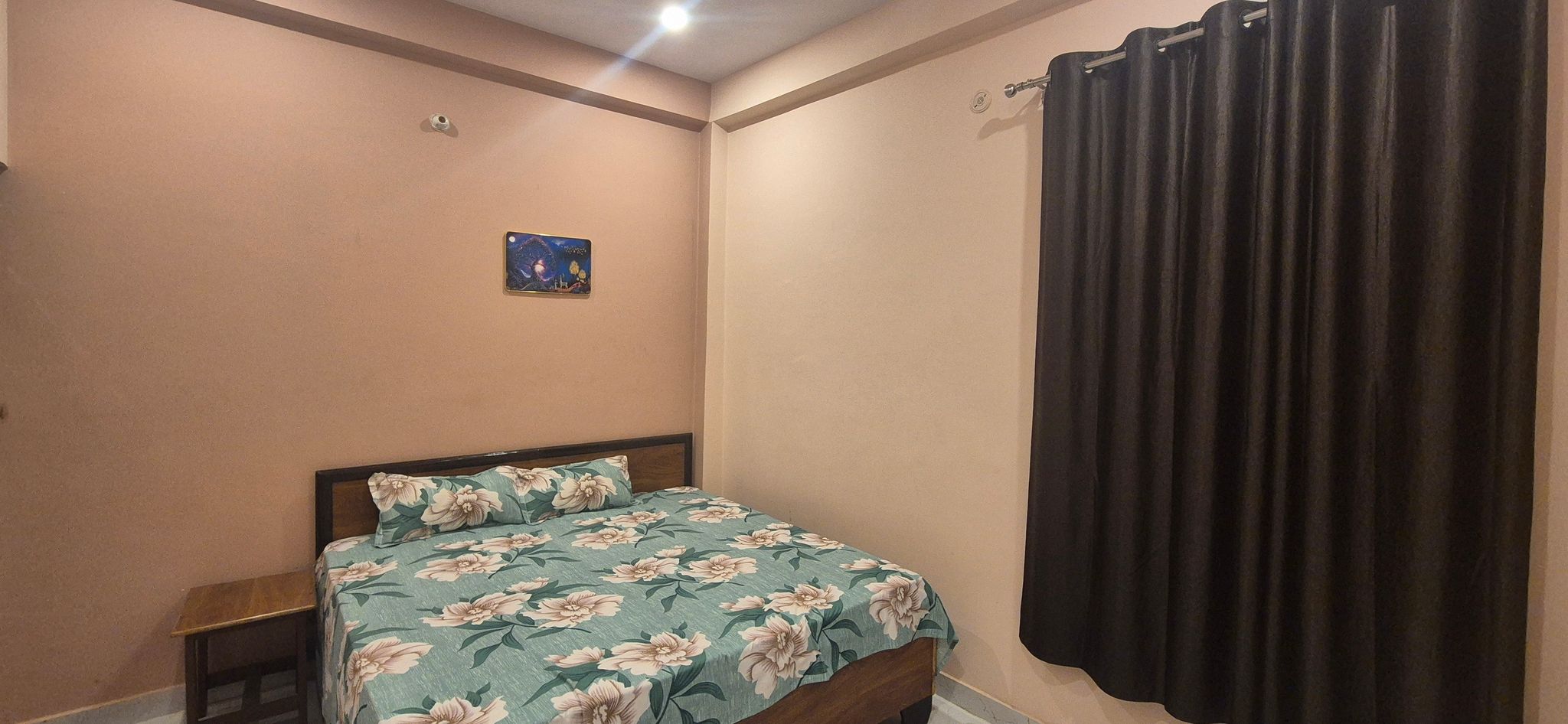 Hotel Shyam Villa Deluxe Room 4