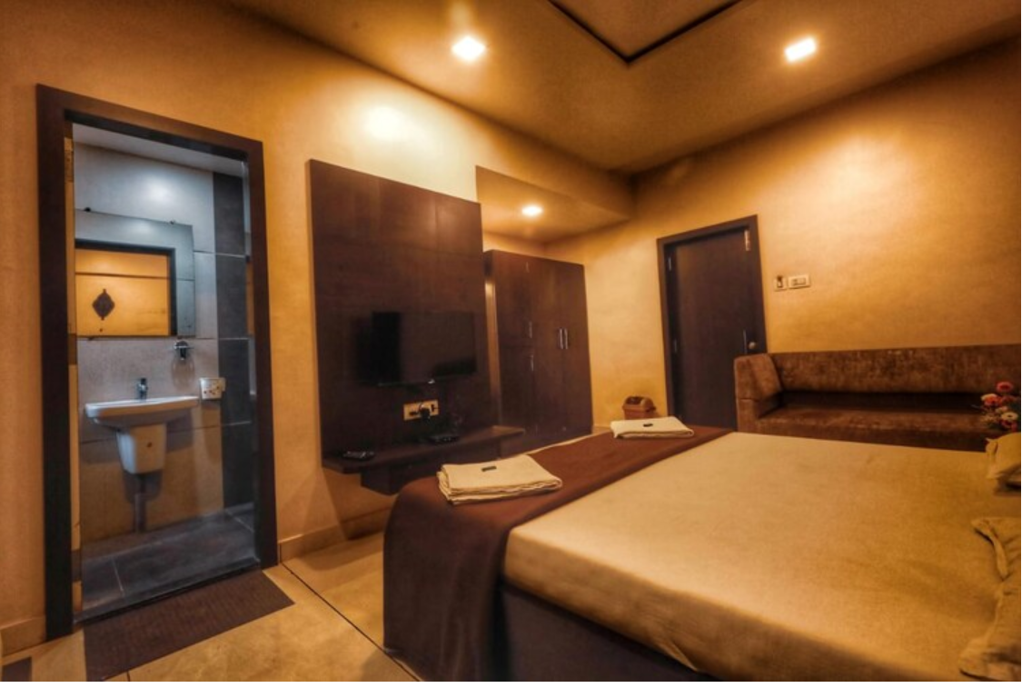 Hotel Kiran Super Deluxe Room Non Ac 3