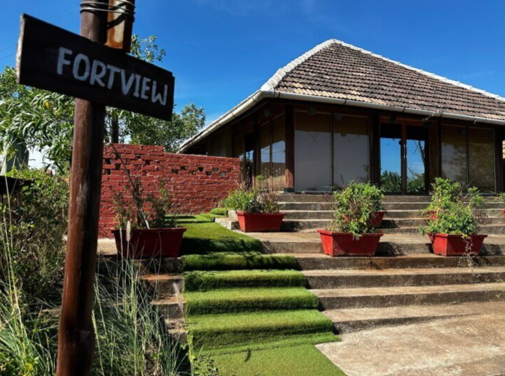 Fort View Room