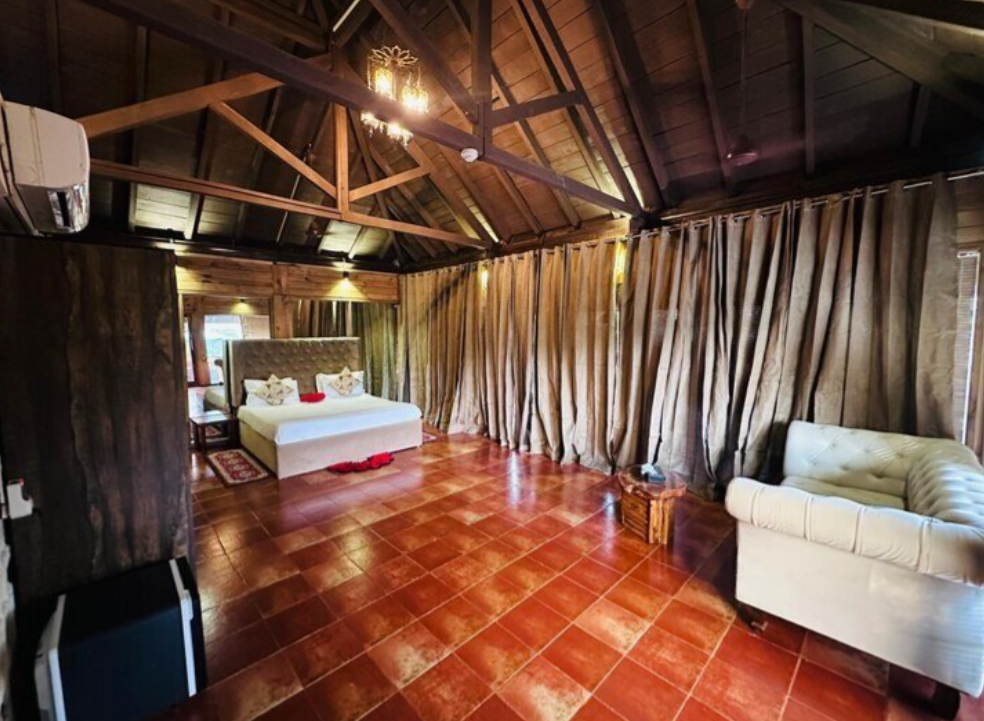 Fort View Room