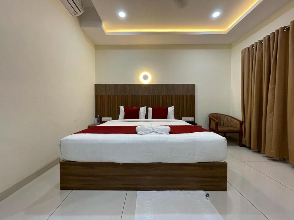 Hotel Deepakam Inn standard Room 5