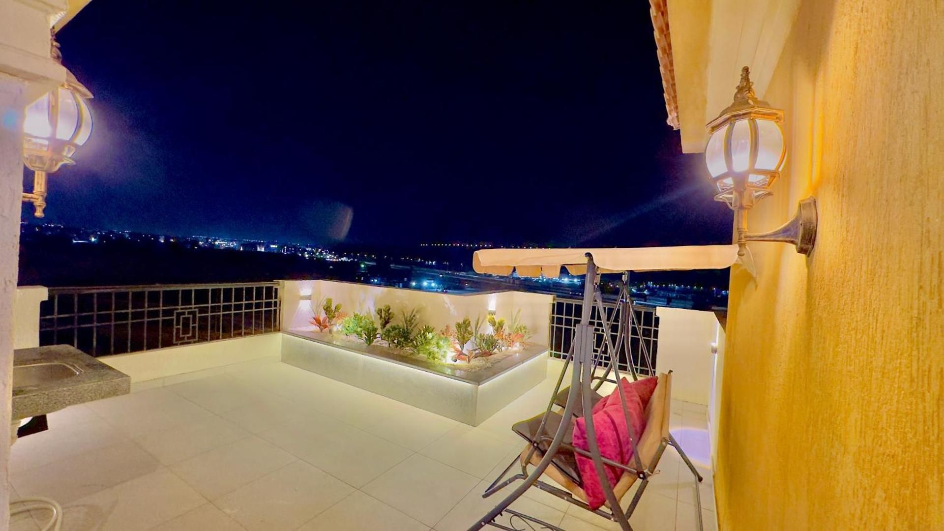 Apartment with Terrace