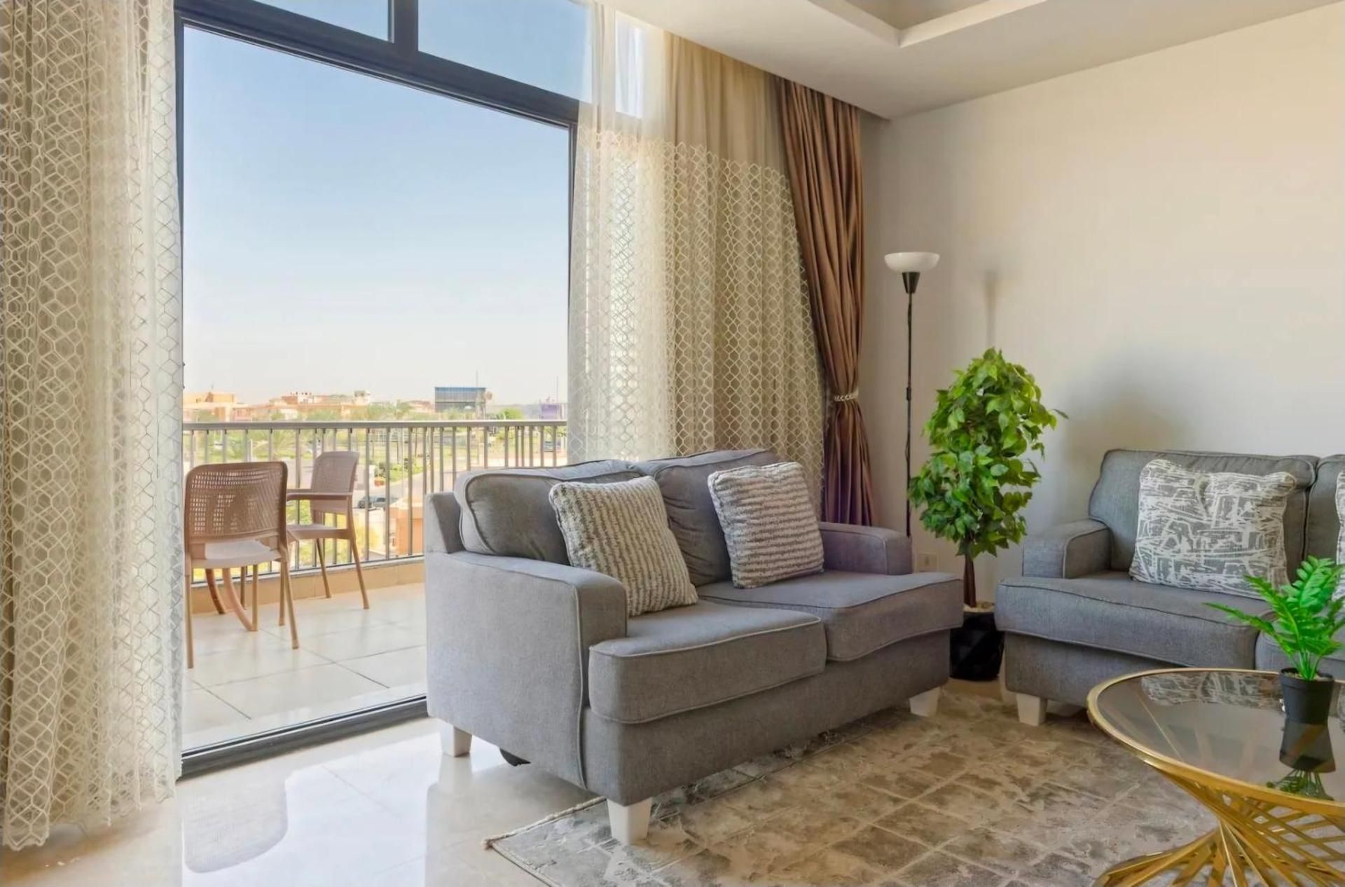 Three-Bedroom Deluxe Apartment