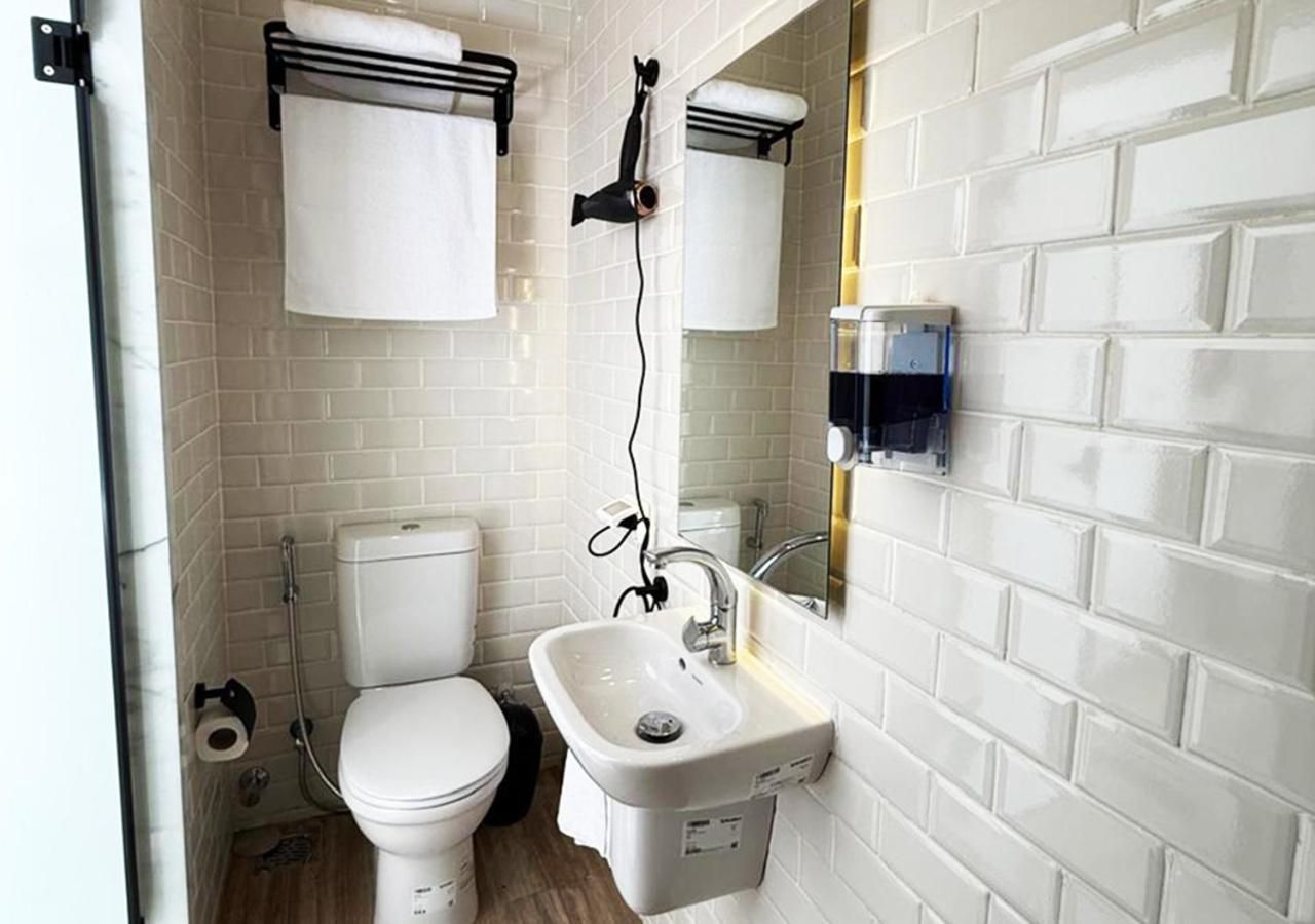 Marhaba Inn Hostel Deluxe Double or Twin Room 3