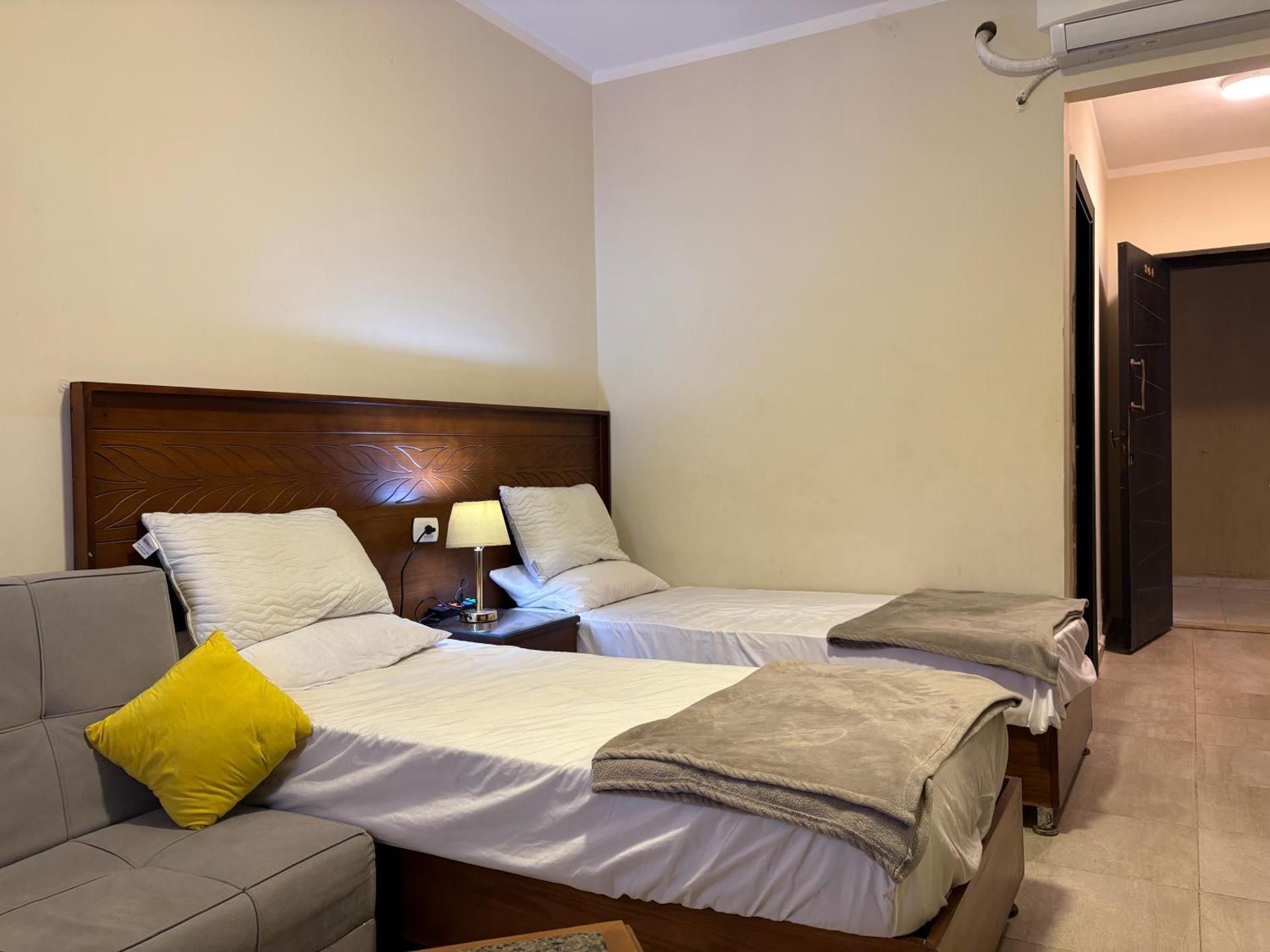 King Studio with Sofa Bed