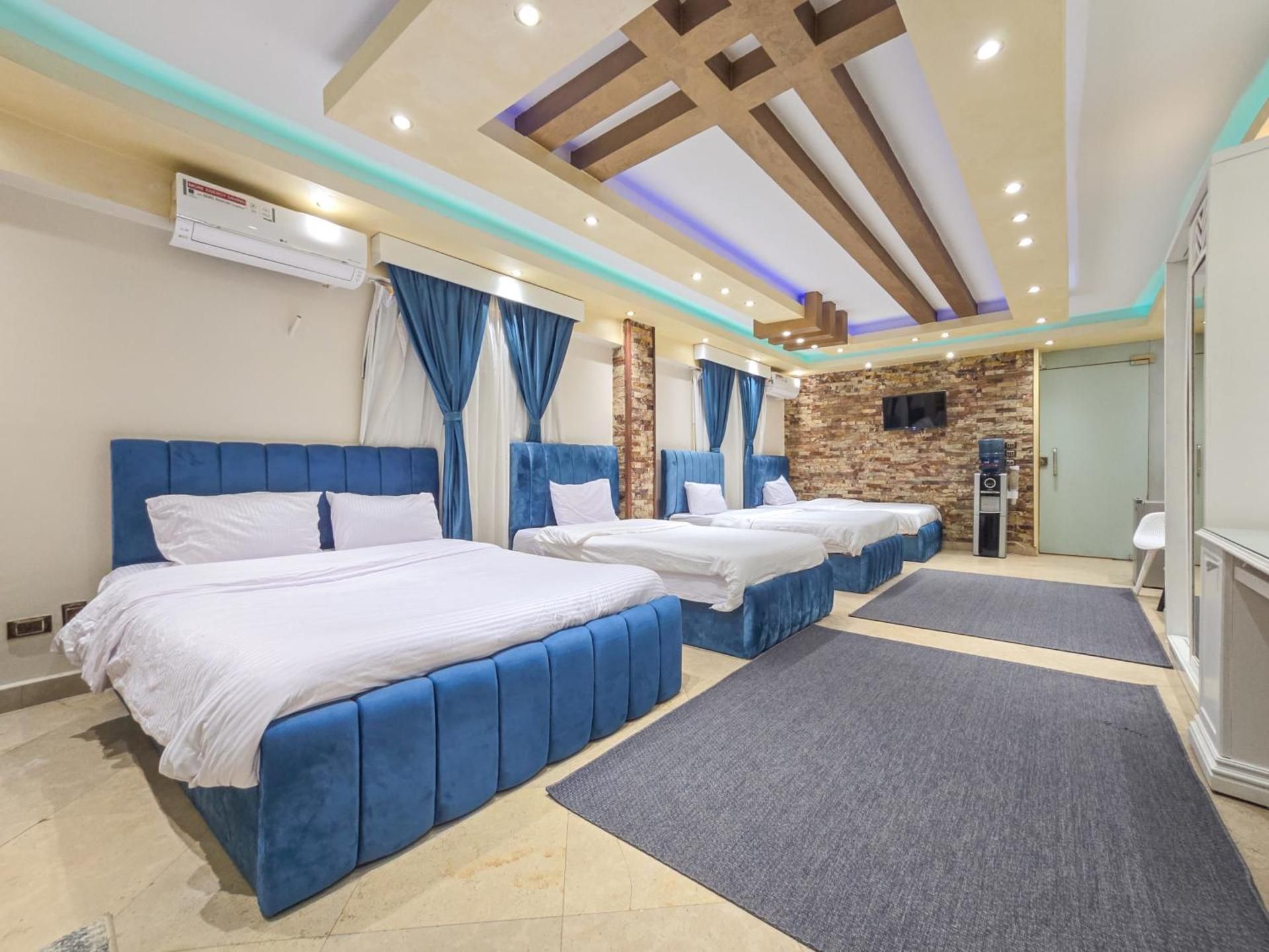Quadruple Room with Bathroom